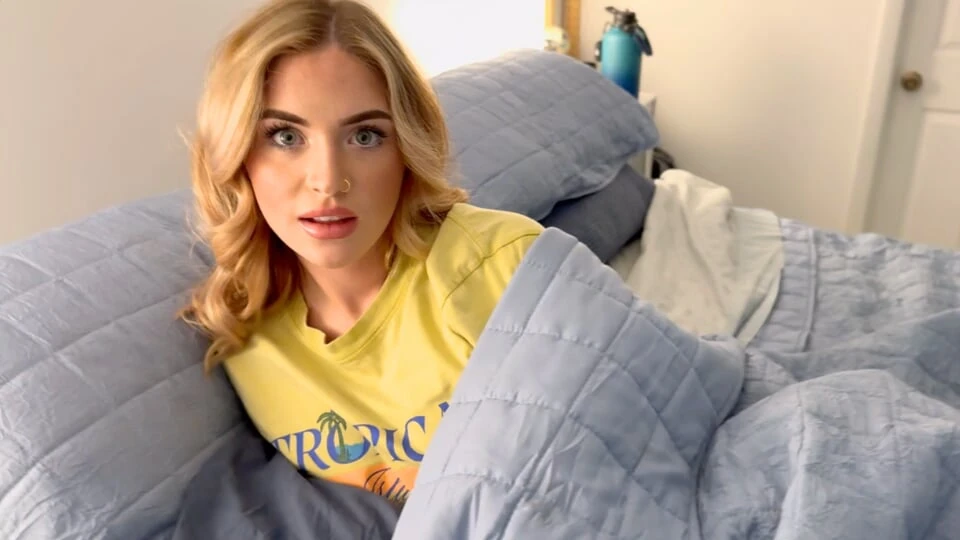 “OMG Step Sis Quit Playing with your Pussy, I Only Wanted to Watch A Movie”