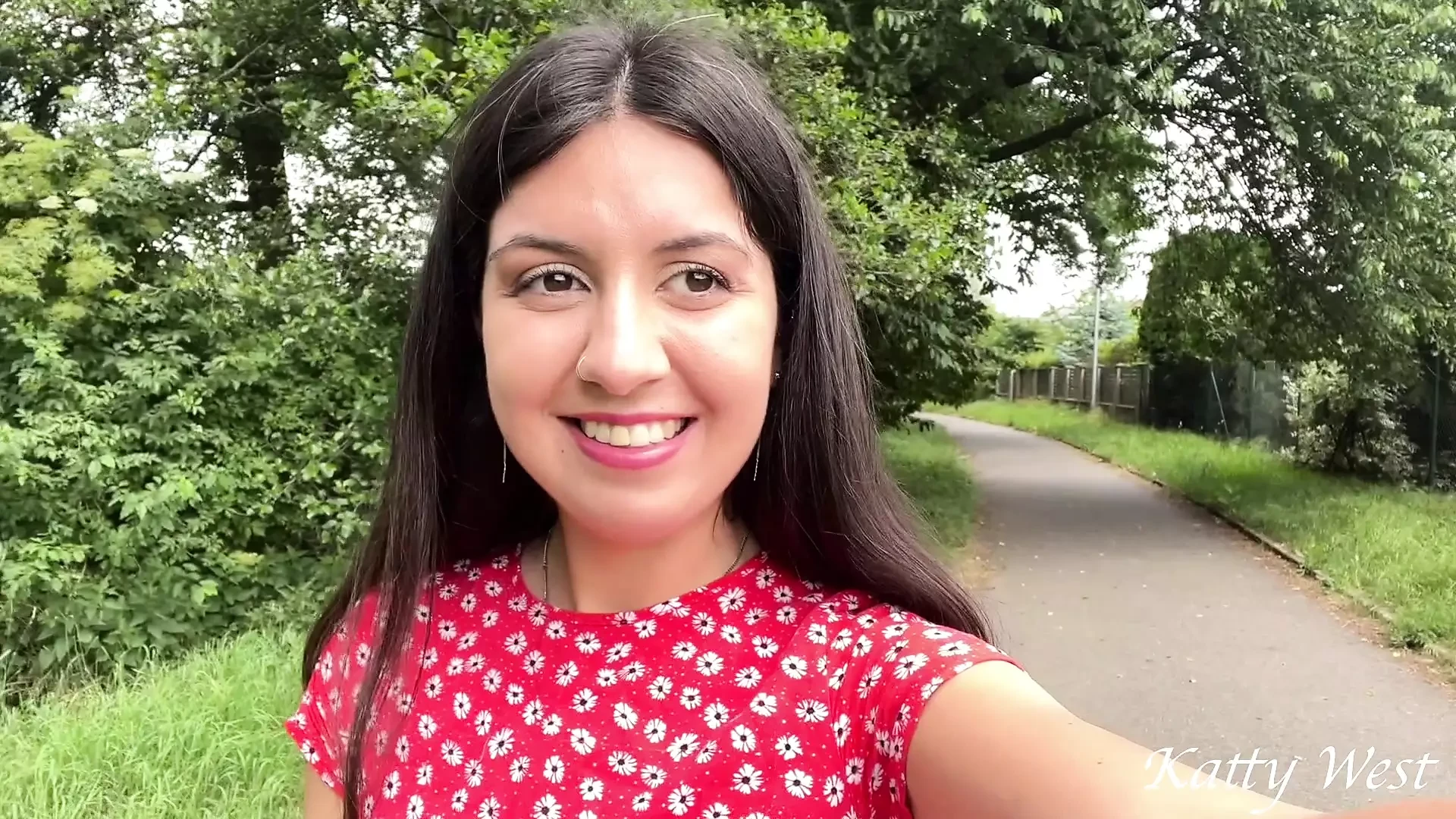 Walking in a public park without panties and pissing while no one is watching