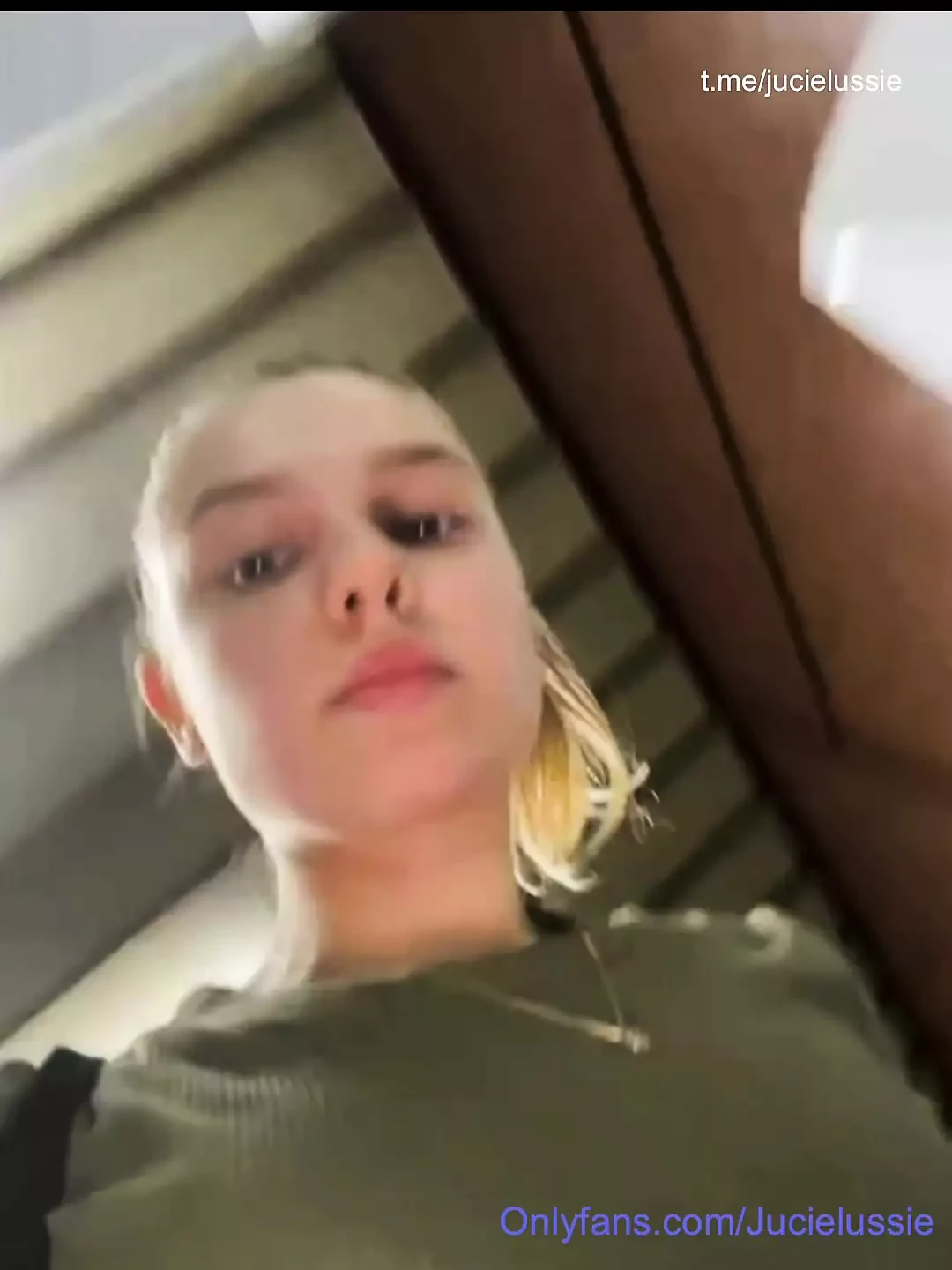 Squirting and masturbating at the gym