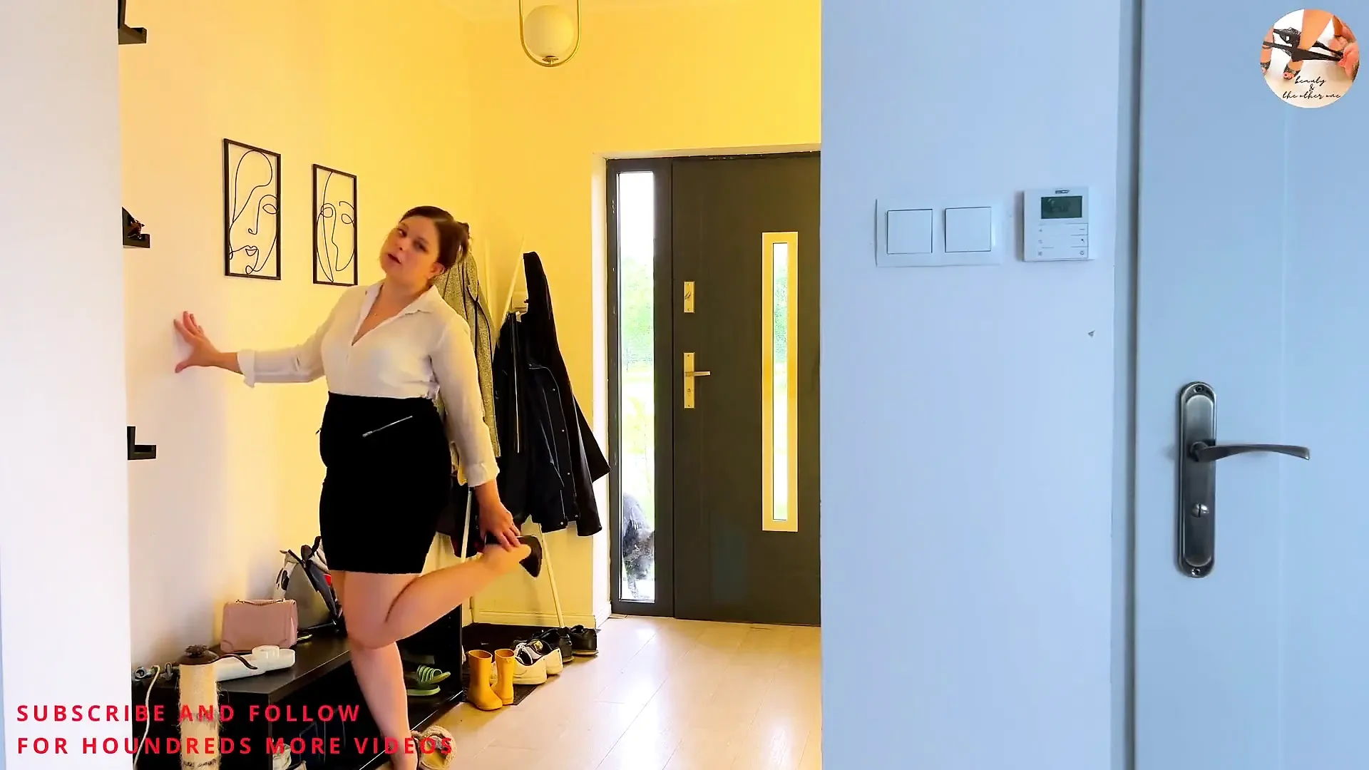 Lexi Comes Back From Work to Great Anal Fuck