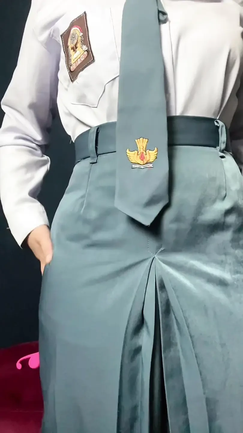 High School Girl Comes Home From School Squirting Part 1