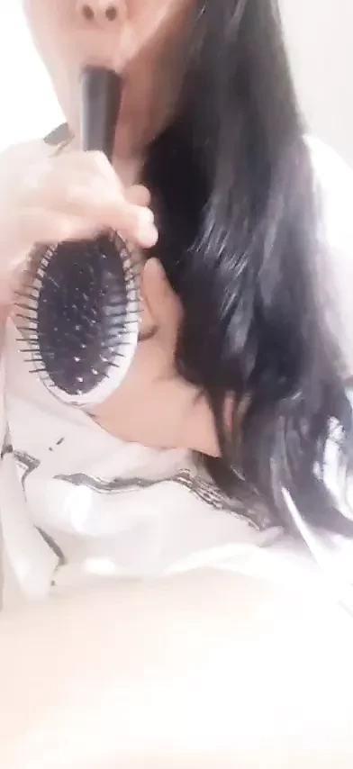 Anal sex with hair brush_gone wild after shower (chillax)