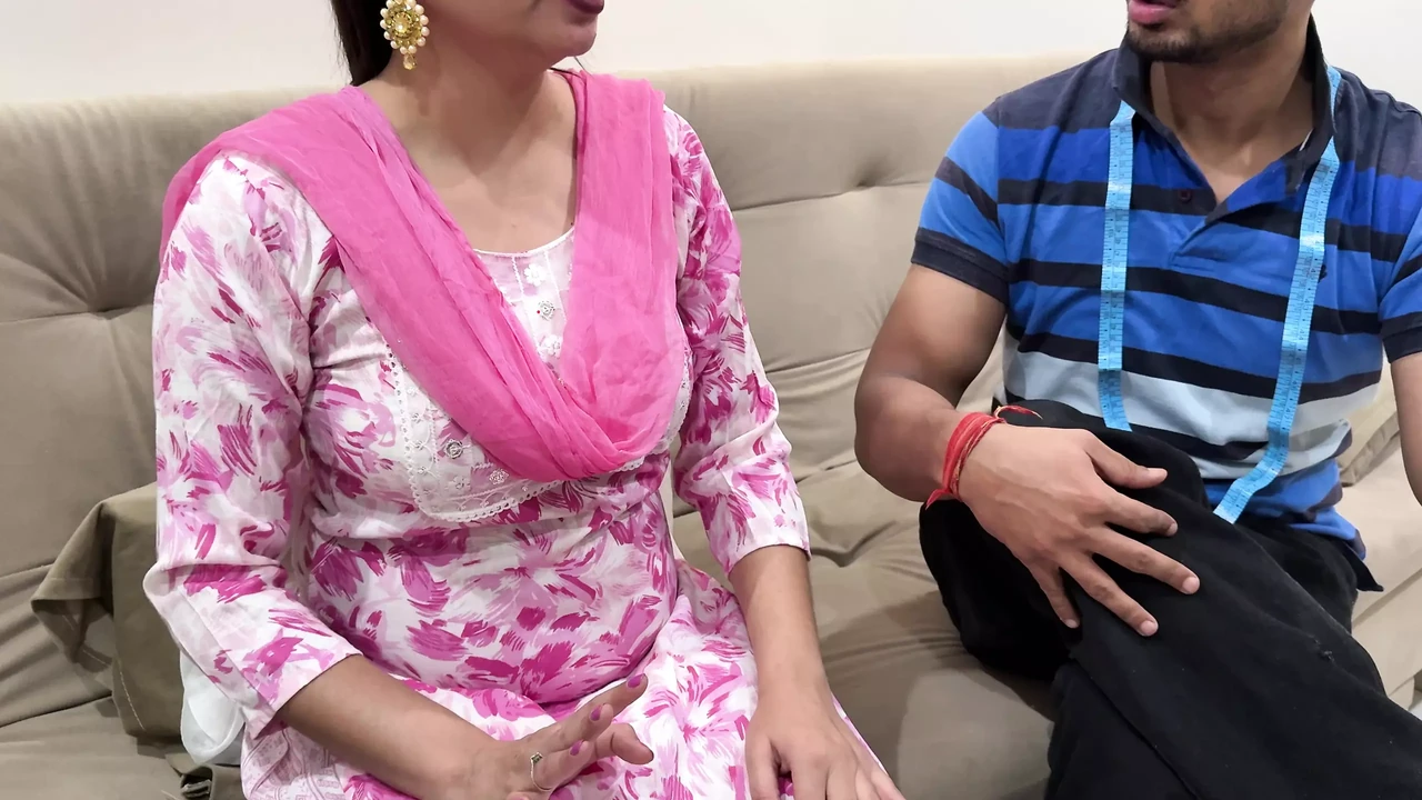 Indian Hot Bhabhi Sex with Tailor Master (hindi Audio)