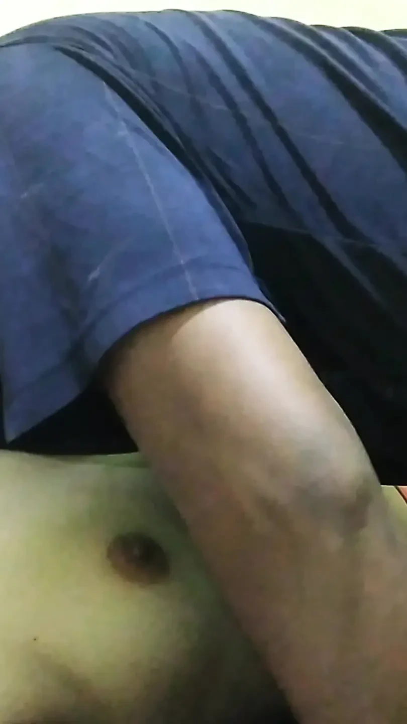 Masseuse gets beautiful and sexy female customers