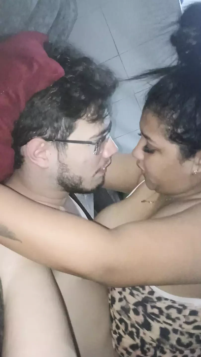 18 year old brunette big saggy tits from New York United States fucking her stepbrother’s big dick